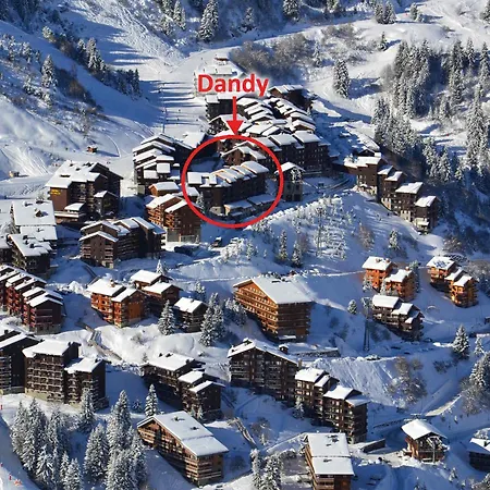 2 Pieces Sur Les Pistes, Proche Commerces, Animaux Admis, 4 Personnes - Fr-1-182-203